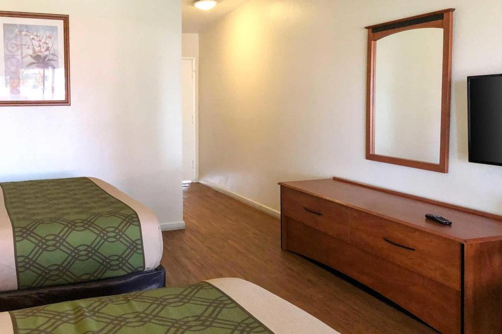 Garden Inn & Suites Oakland Airport מראה חיצוני תמונה